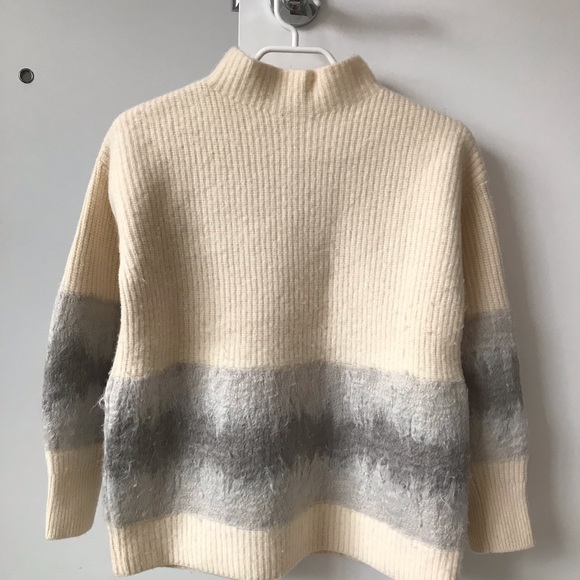 Club Monaco Brand XS size Wool.     the cloth is pretty new. - Picture 1 of 1